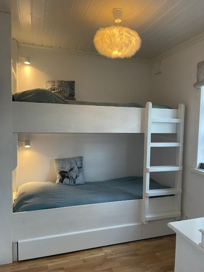 Mysig Stuga Med Sjoetomt, Naera Jaervsoebacken Exterior foto